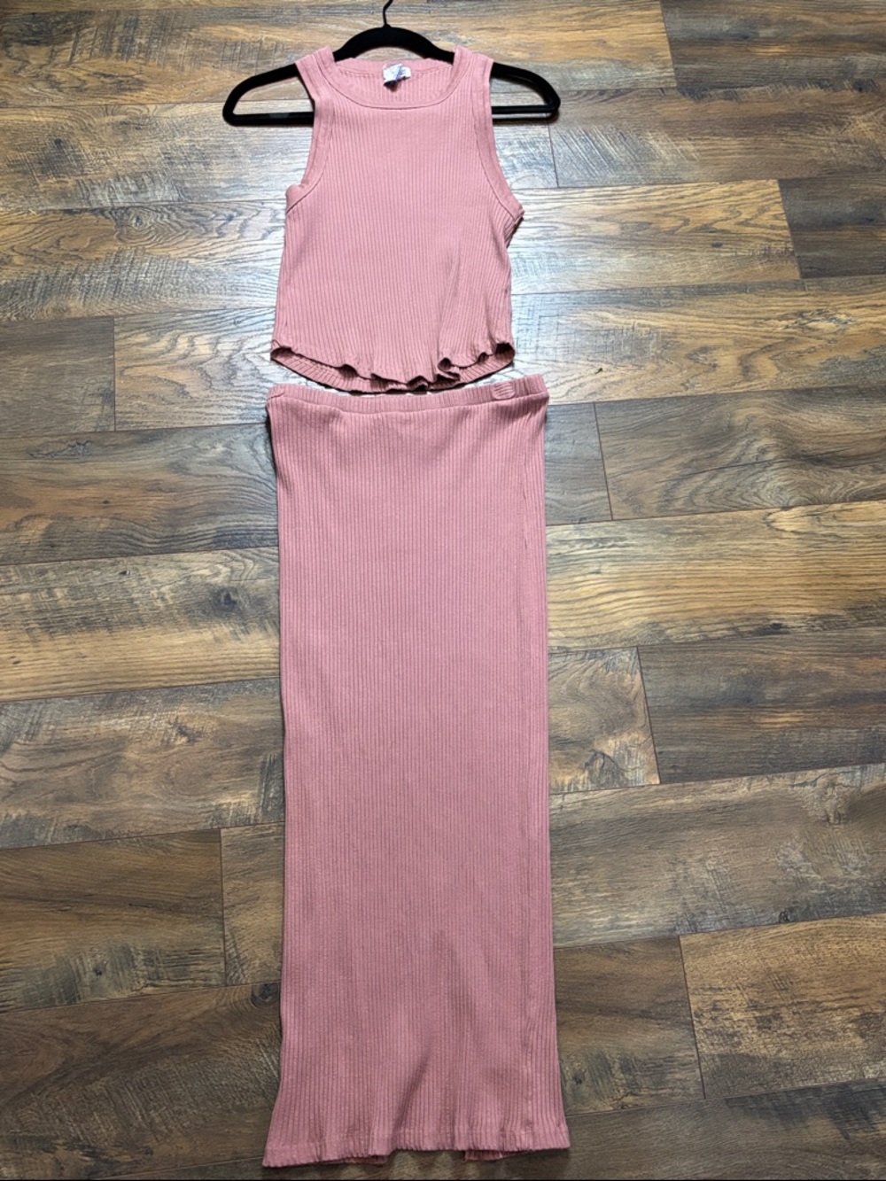 LAmade Ribbed Rose-Mauve Midi Skirt Set